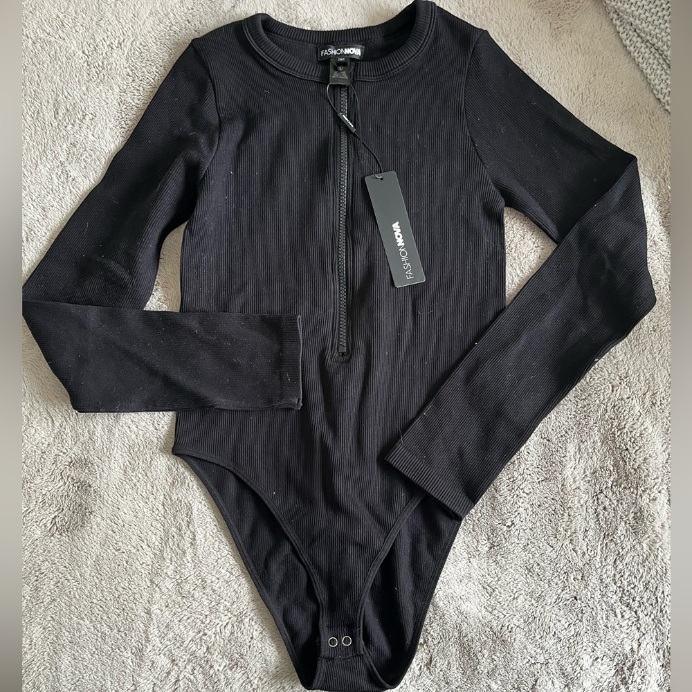 Fashion Nova Black Long Sleeve Bodysuit Size S